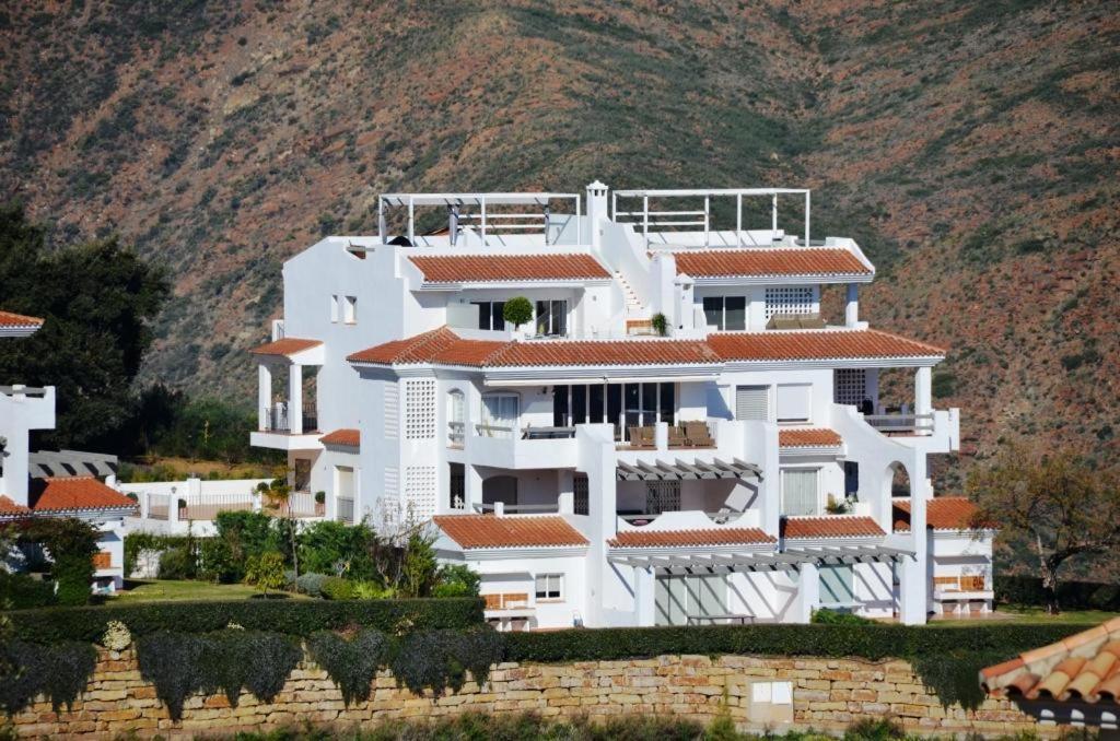 Appartement Penthouse Mit Privatem Jacuzzi In Marbella - La Mairena à Ojén Extérieur photo